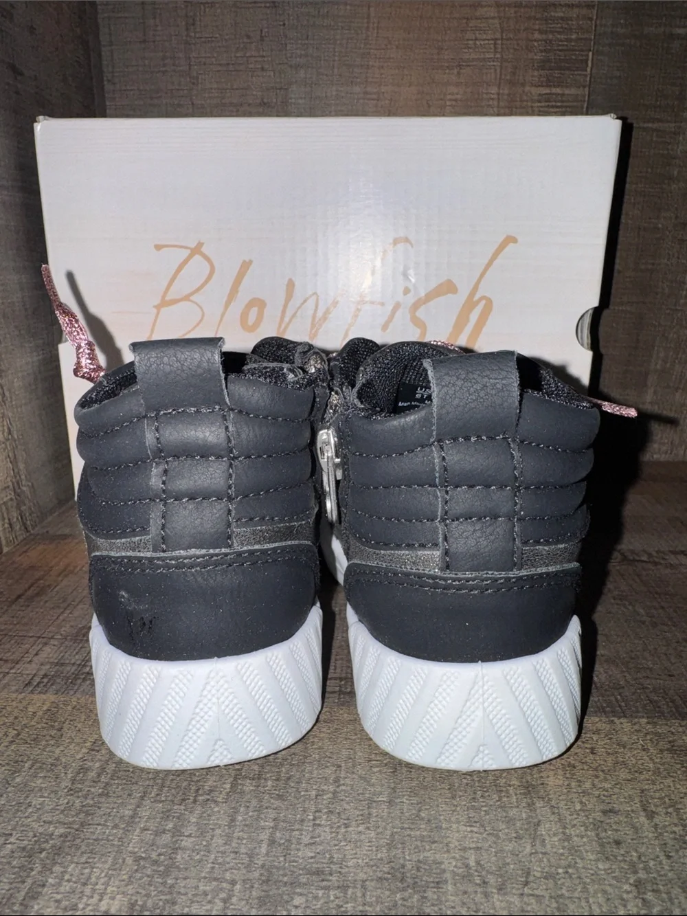 BLOWFISH MALIBU  High-Top Sneakers‎ with Pink Metallic Stars
